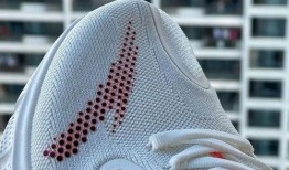 安踏最新跑鞋爆料图片,科技升级，领跑未来运动风尚”